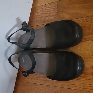 Dansko Sam size 43 PLEASE READ FULL DESCRIPTION!!!